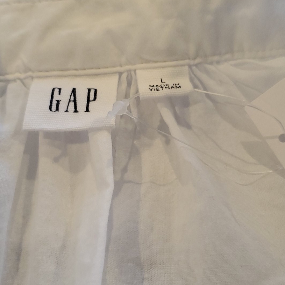 Gap Top - Picture 7 of 8